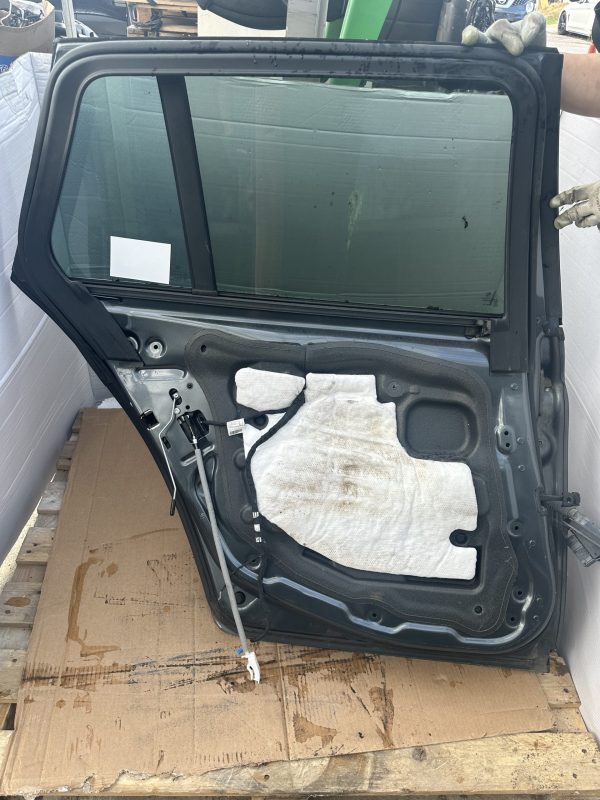 2016 BMW 5 SERIES F11 ESTATE REAR LEFT PASSENGER SIDE DOOR - Image 2