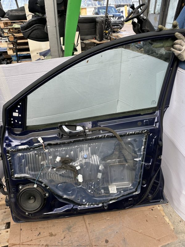 NISSAN PULSAR MK3 2013-2018 DRIVER SIDE RIGHT FRONT DOOR  IN BLUE - Image 2