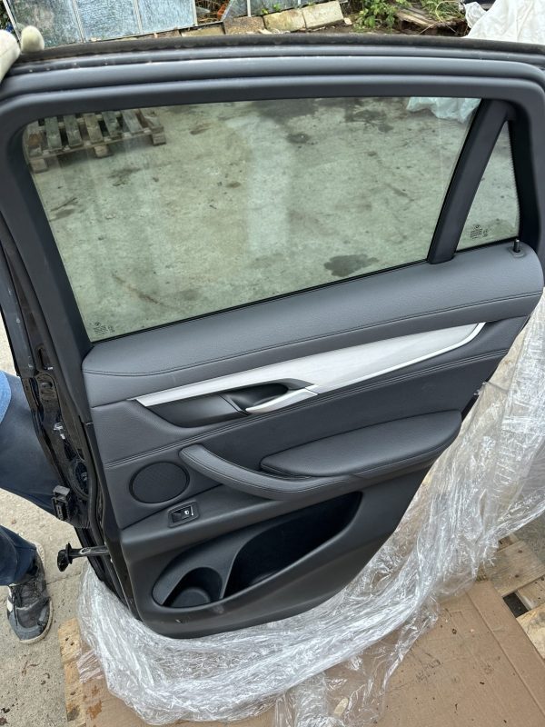 BMW X6 F16 2016 RIGHT FRONT DOOR DRIVERS SIDE 4 DOOR COUPE BLACK - Image 2