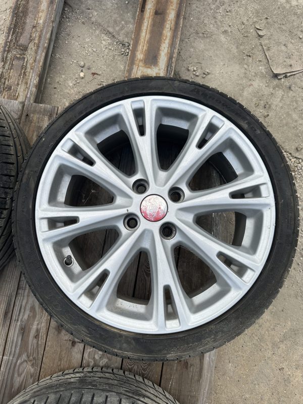 Ford Fiesta Mk7 St-line Zetec S Alloy Wheel - Image 5
