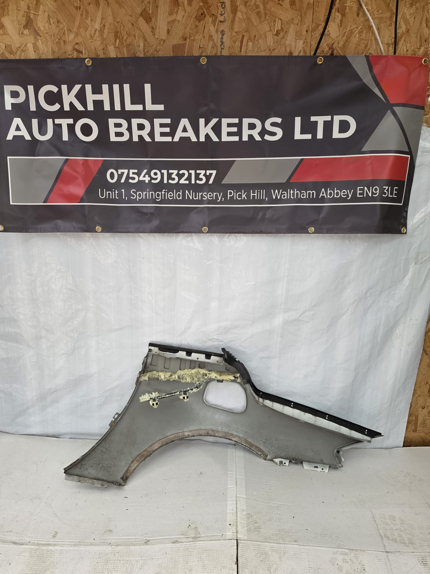 BMW Z4 driver Rear quarter panel 2014 White - Image 2