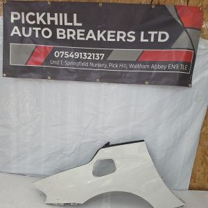 BMW Z4 driver Rear quarter panel 2014 White