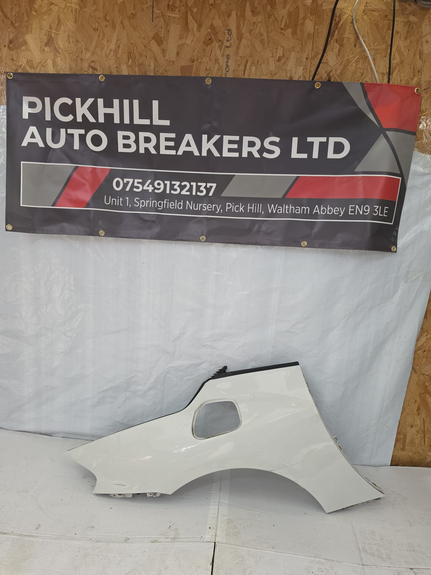 BMW Z4 driver Rear quarter panel 2014 White