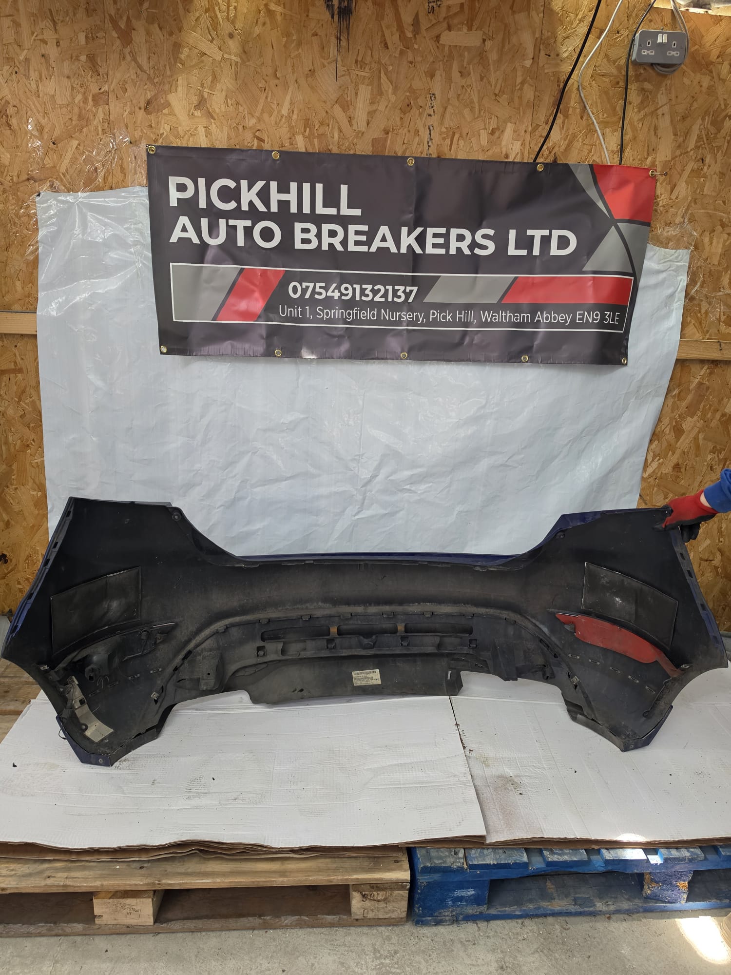 Ford fiesta 3 Door Hatch Back rear bumper Dark Blue 2016 - Image 2