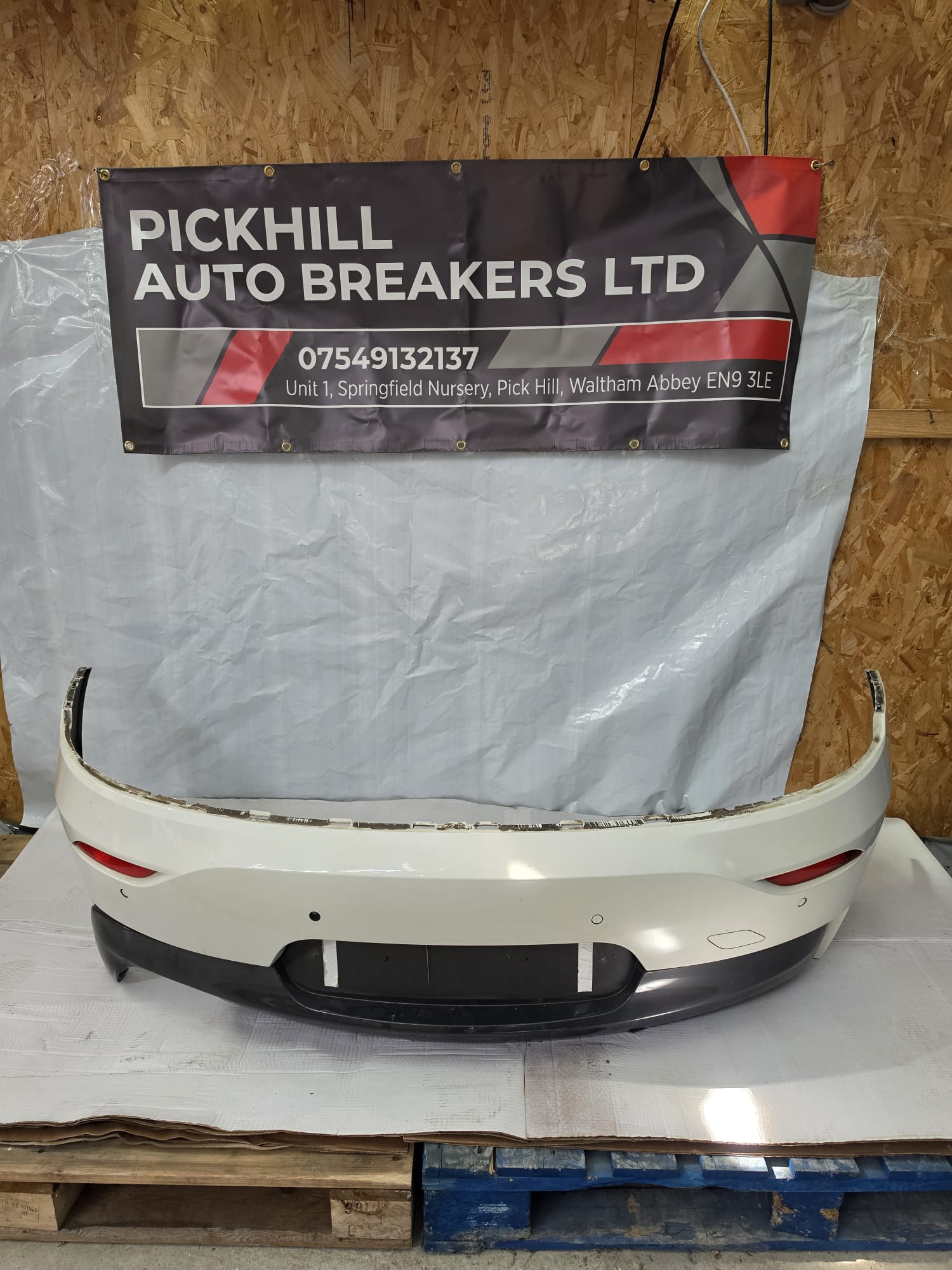 BMW Z4 Rear Bumper White 2014