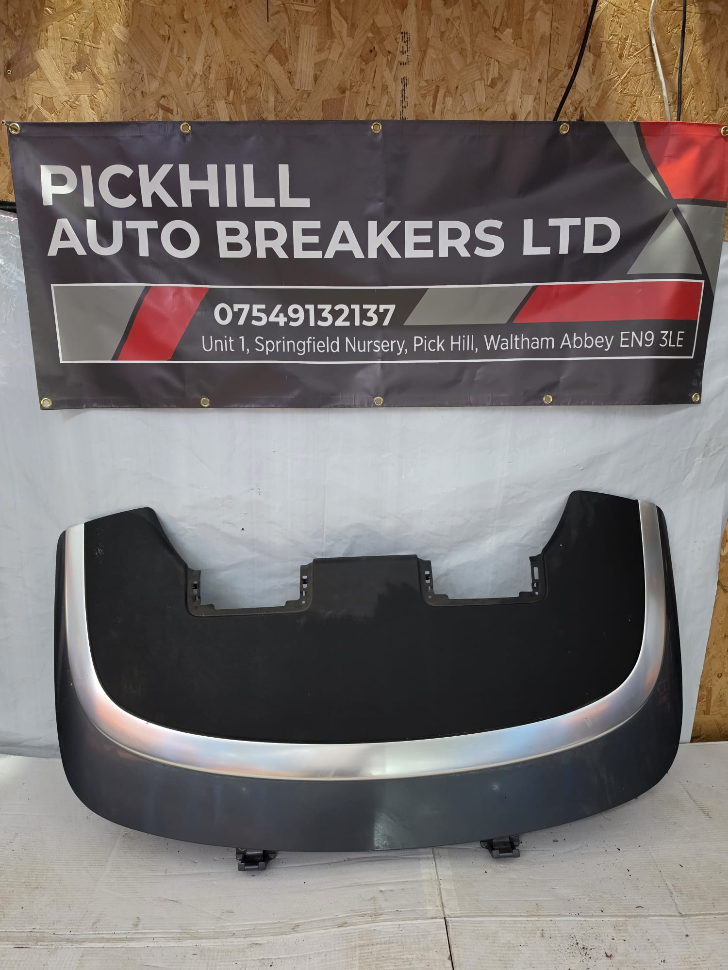 AUDI A4 B6 CABRIOLET ROOF BOOTLID CONVERTIBLE HOOD STORAGE COVER IN BLACK 2010