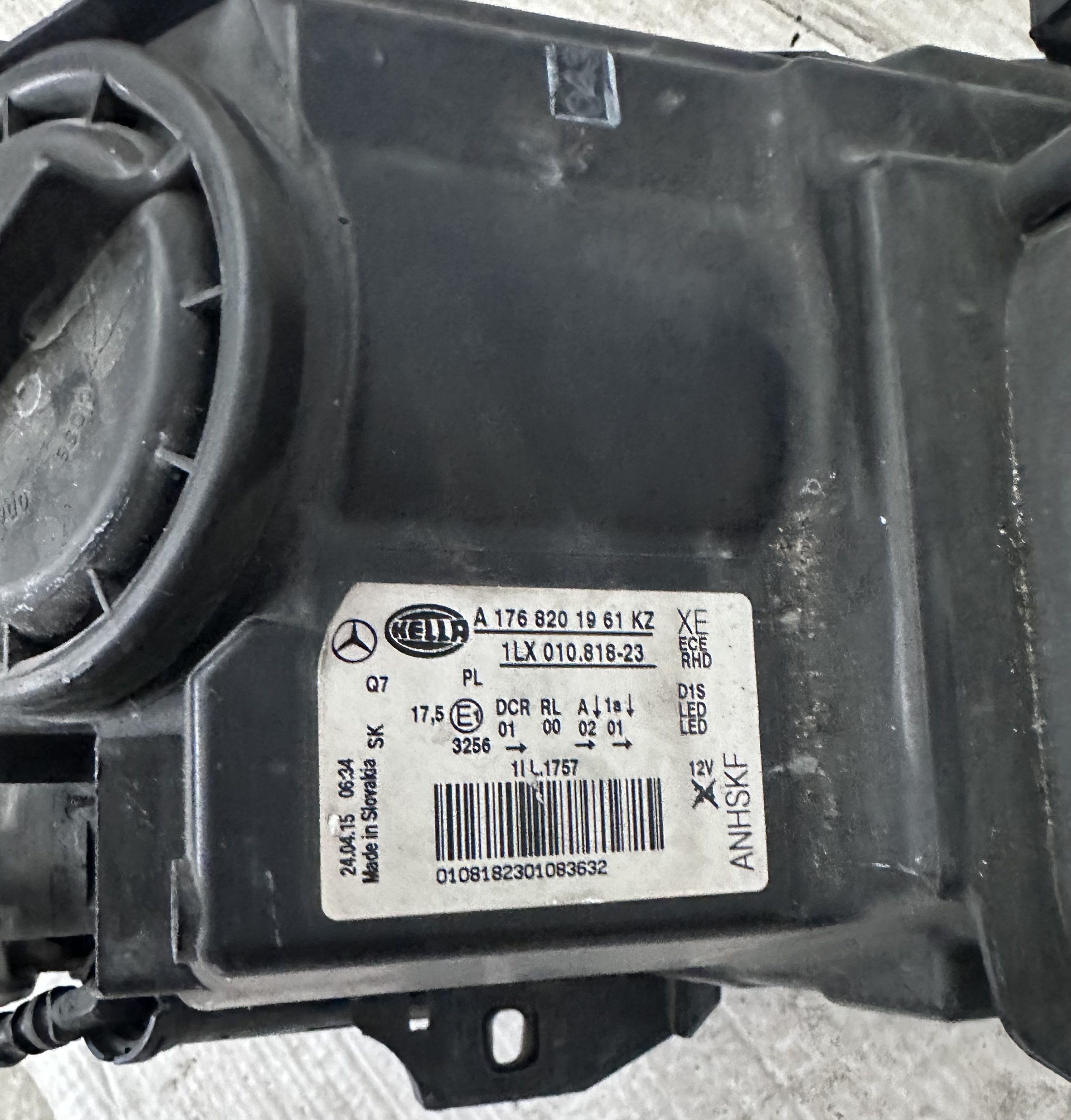 MERCEDES A CLASS MK3 W176 DRIVER SIDE RIGHT FRONT HEADLIGHT XENON A1768202061KZ - Image 3