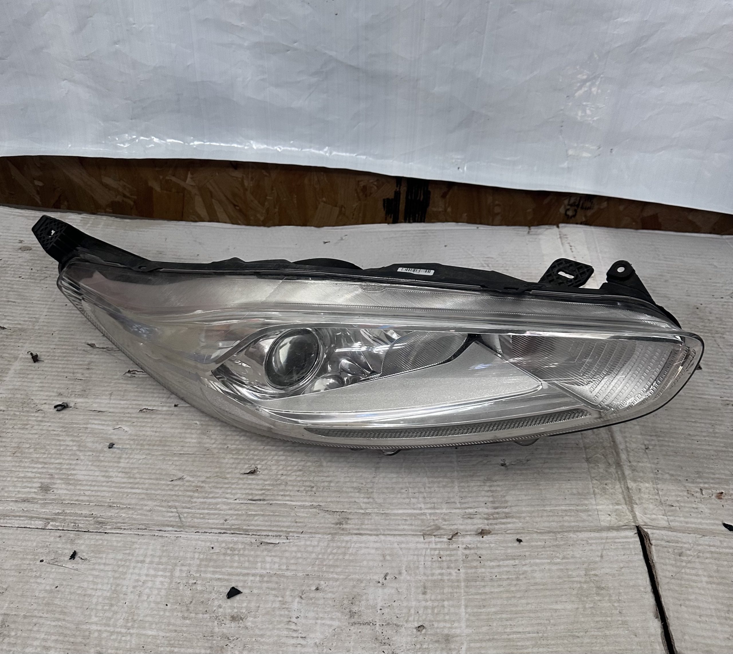 FORD FIESTA 2013-2017 HEADLIGHT/HEADLAMP (PASSENGER SIDE)