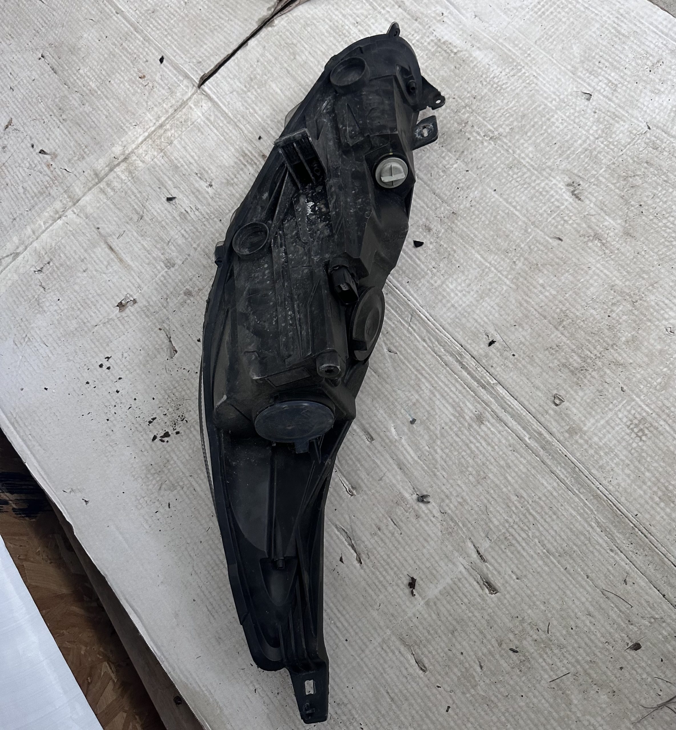 FORD FIESTA 2013-2017 HEADLIGHT/HEADLAMP (PASSENGER SIDE) - Image 2