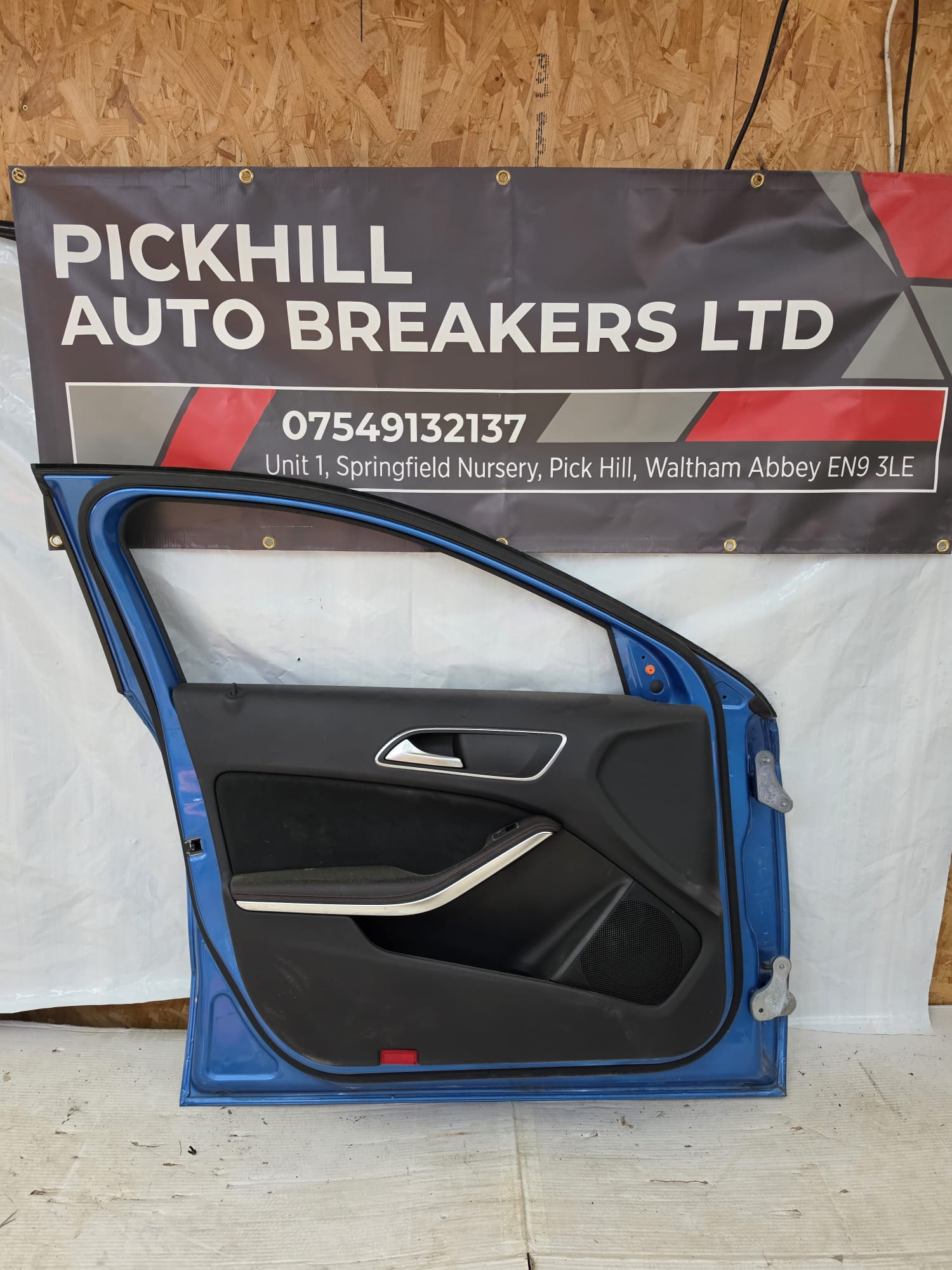 MERCEDES A CLASS W176 COMPLETE FRONT PASSENGER SIDE DOOR BLUE 2016 - Image 2
