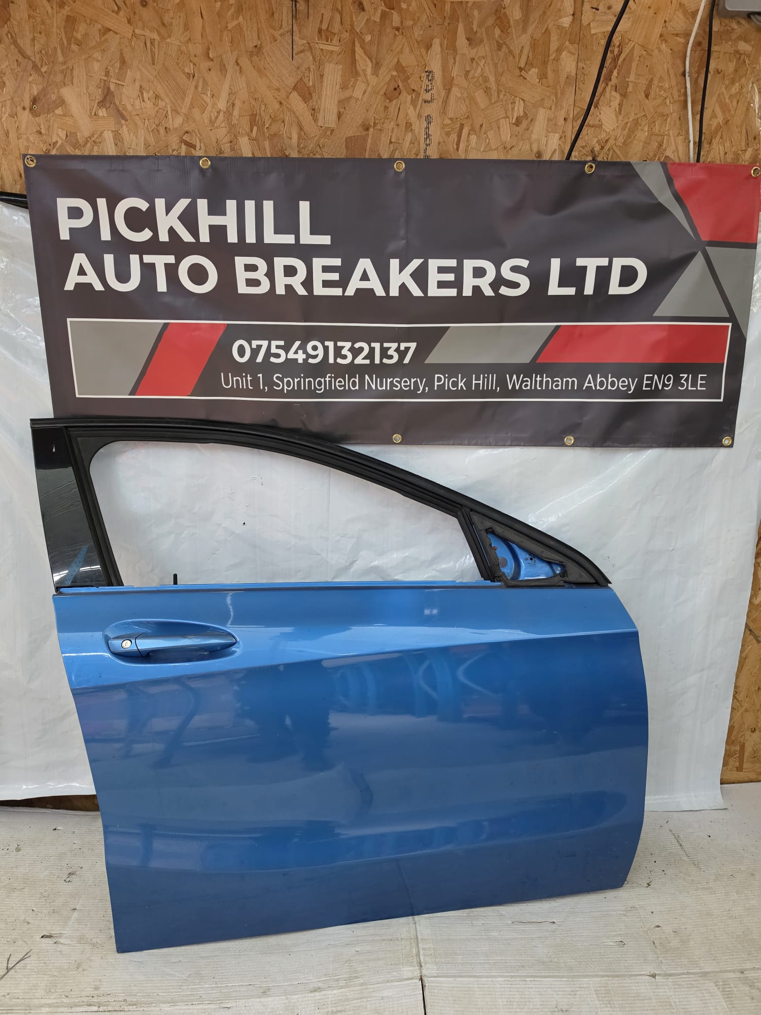 MERCEDES A CLASS W176 2016 COMPLETE DOOR FRONT DRIVER RIGHT BLUE