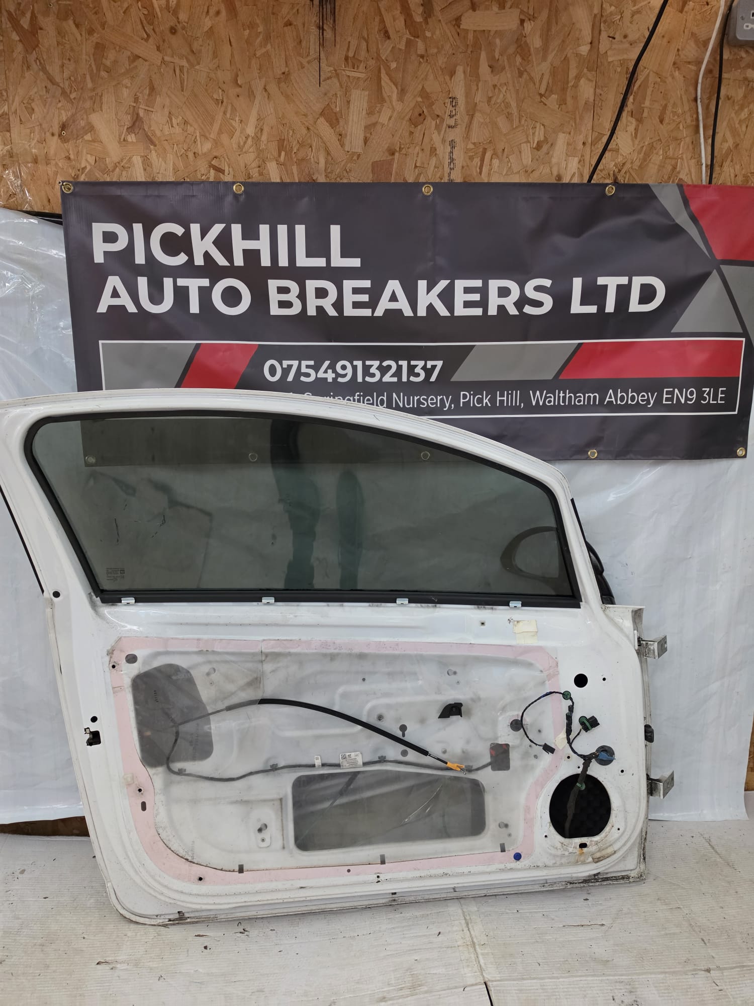 VAUXHALL CORSA 2013 (3dr) PASSENGER SIDE FRONT DOOR WHITE - Image 2