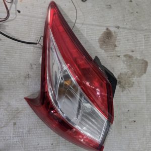 14-18 NISSAN PULSAR N/S PASSENGER NEAR SIDE REAR LIGHT 2016
