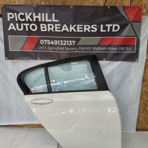 2011-2019 F20 BMW 1 SERIES DRIVER REAR SIDE WHITE 300 5 DOOR HATCHBACK