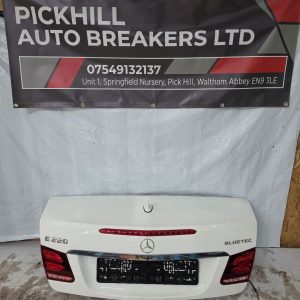 Mercedes E Class Coupe 09-17 C207 White Bootlid & Inner Rear Lights