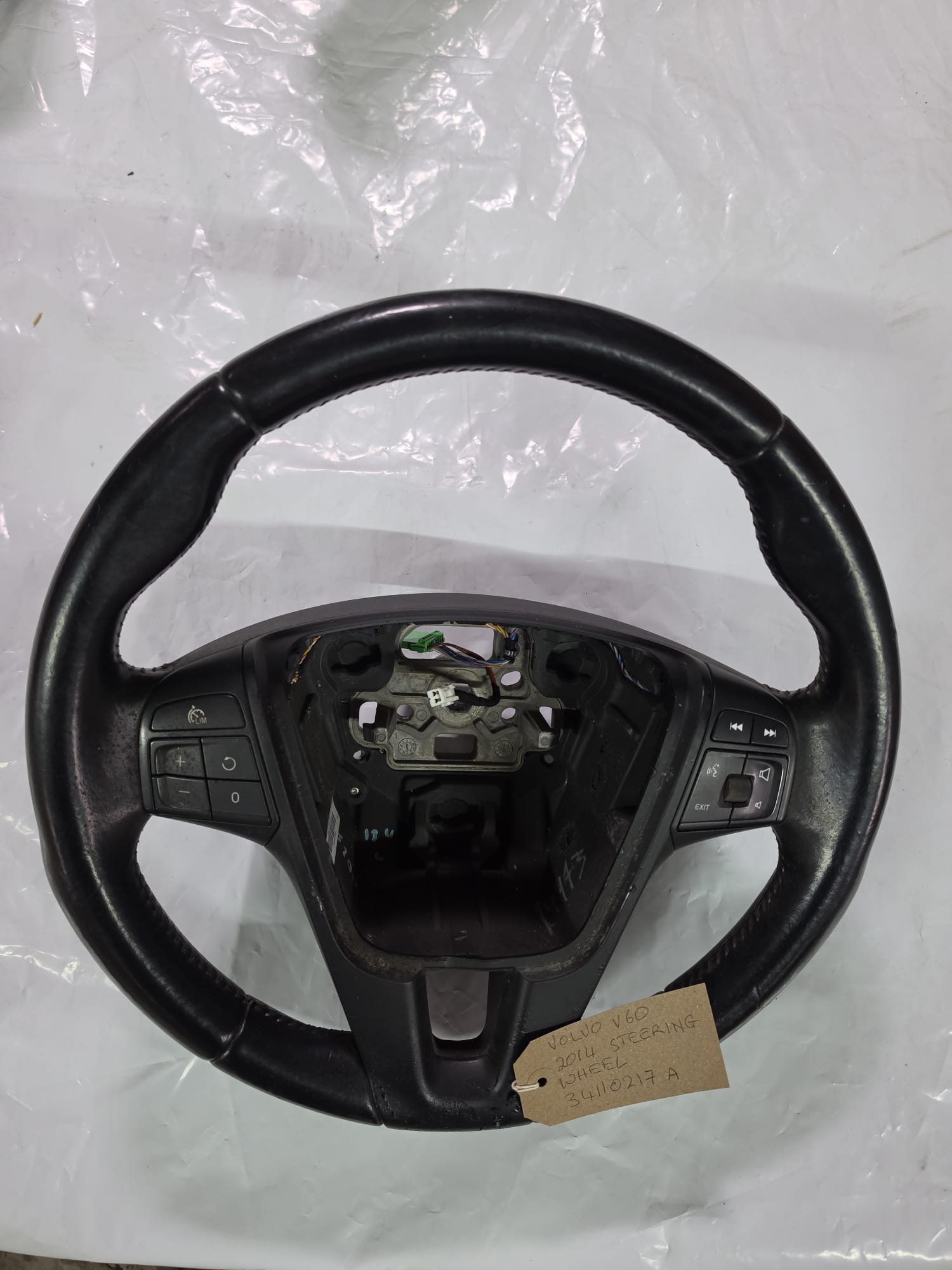 VOLVO V60 2014 MULTI-FUNCTION STEERING WHEEL 34110217A