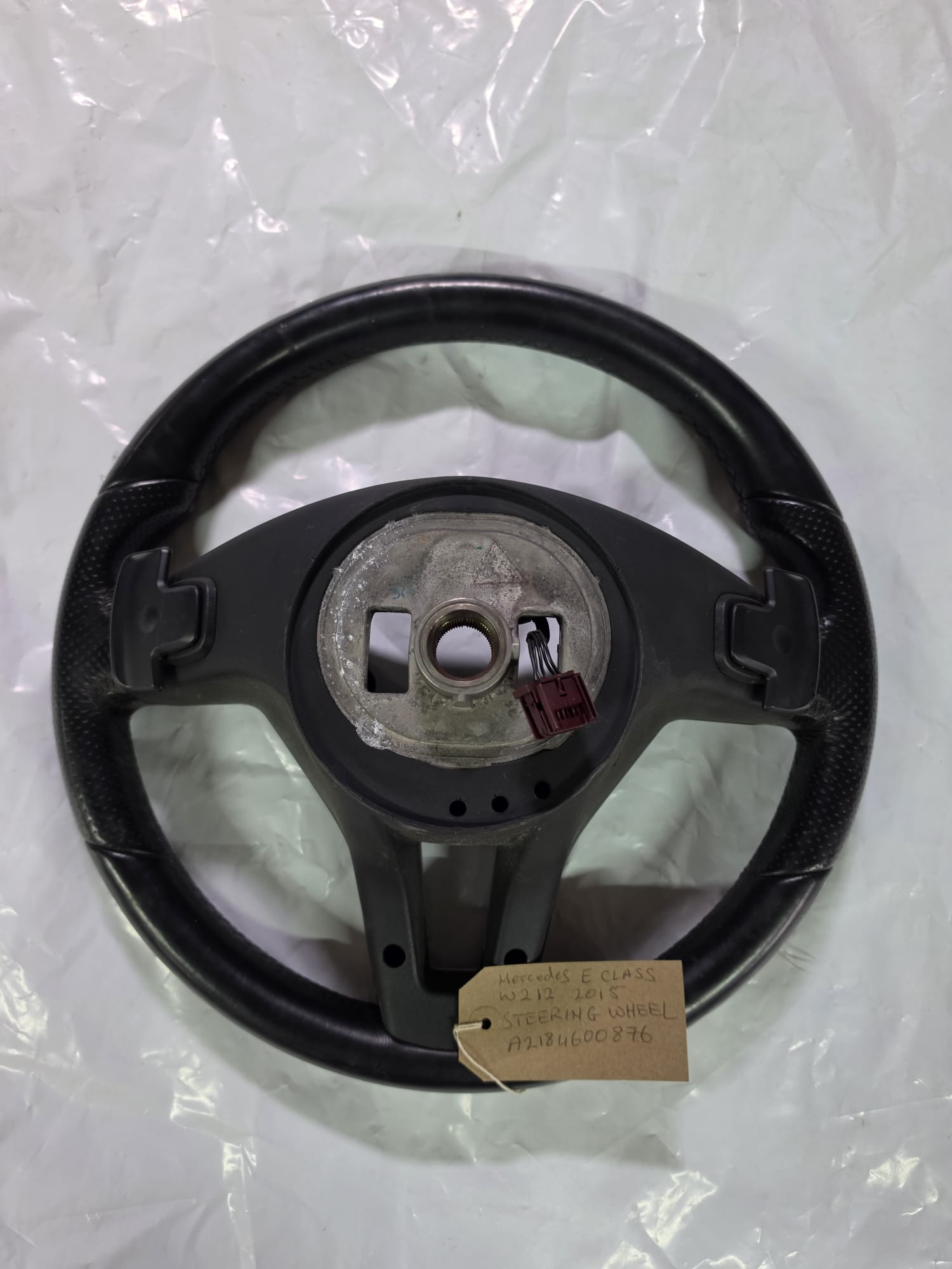 MERCEDES E CLASS 2015 W212 STEERING WHEEL A2184600876 - Image 2