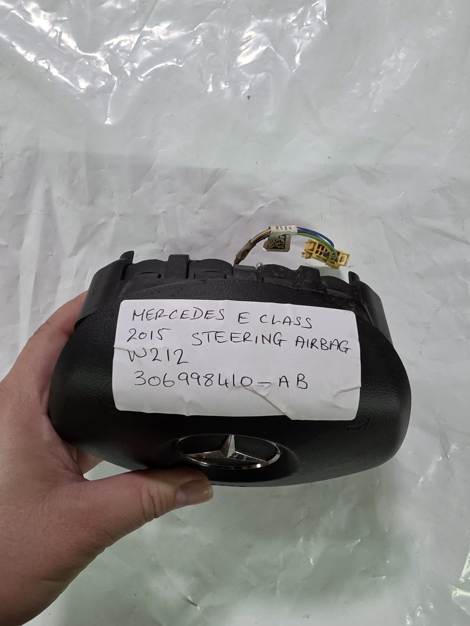 MERCEDES E CLASS 2015 W246 STEERING WHEEL AIRBAG 306998410-AB - Image 2
