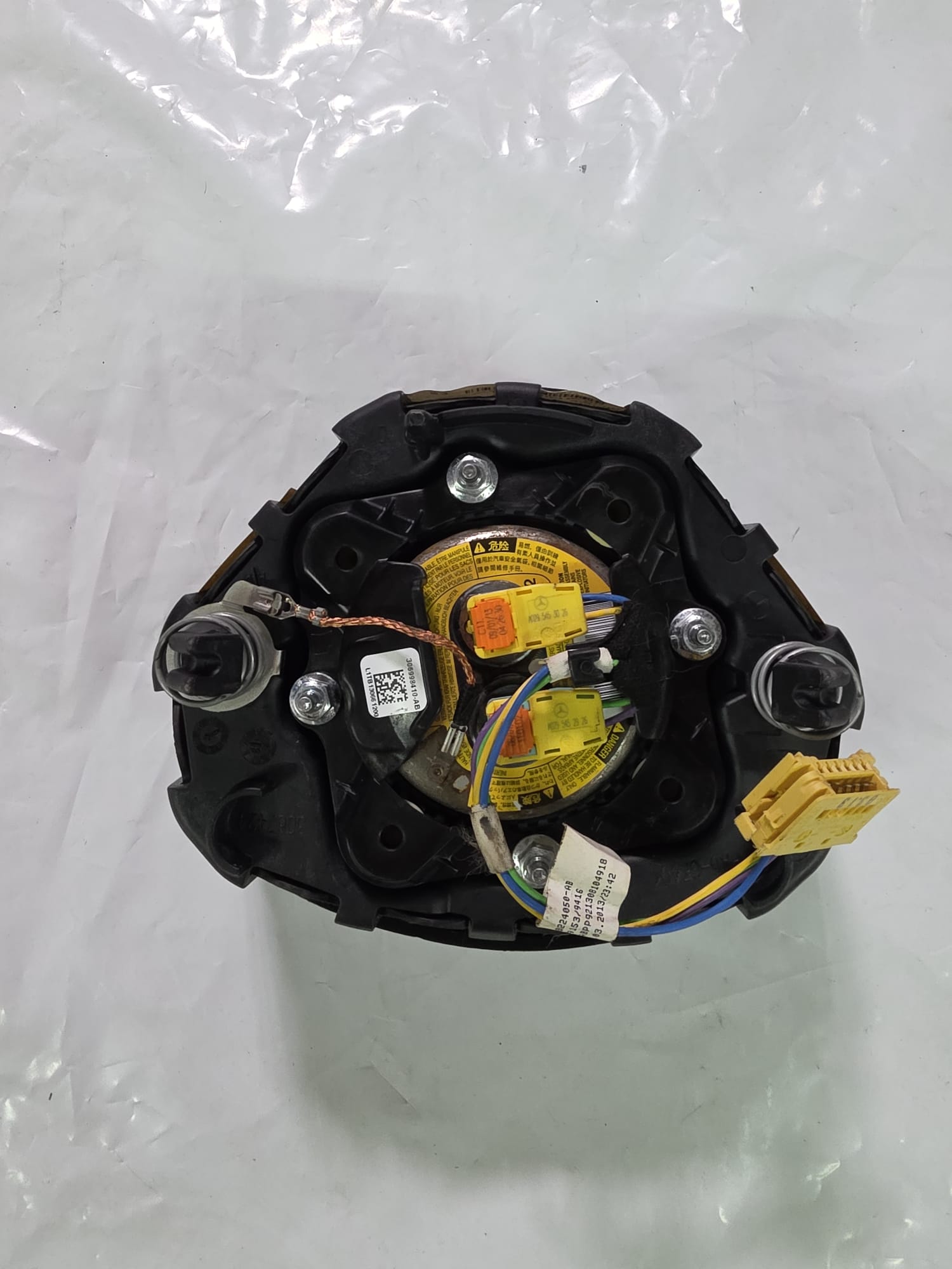 MERCEDES E CLASS 2015 W246 STEERING WHEEL AIRBAG 306998410-AB - Image 4