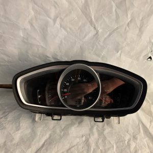 VOLVO V40 2013 SPEEDOMETER SPEEDO INSTRUMENTAL CLUSTER 31314484