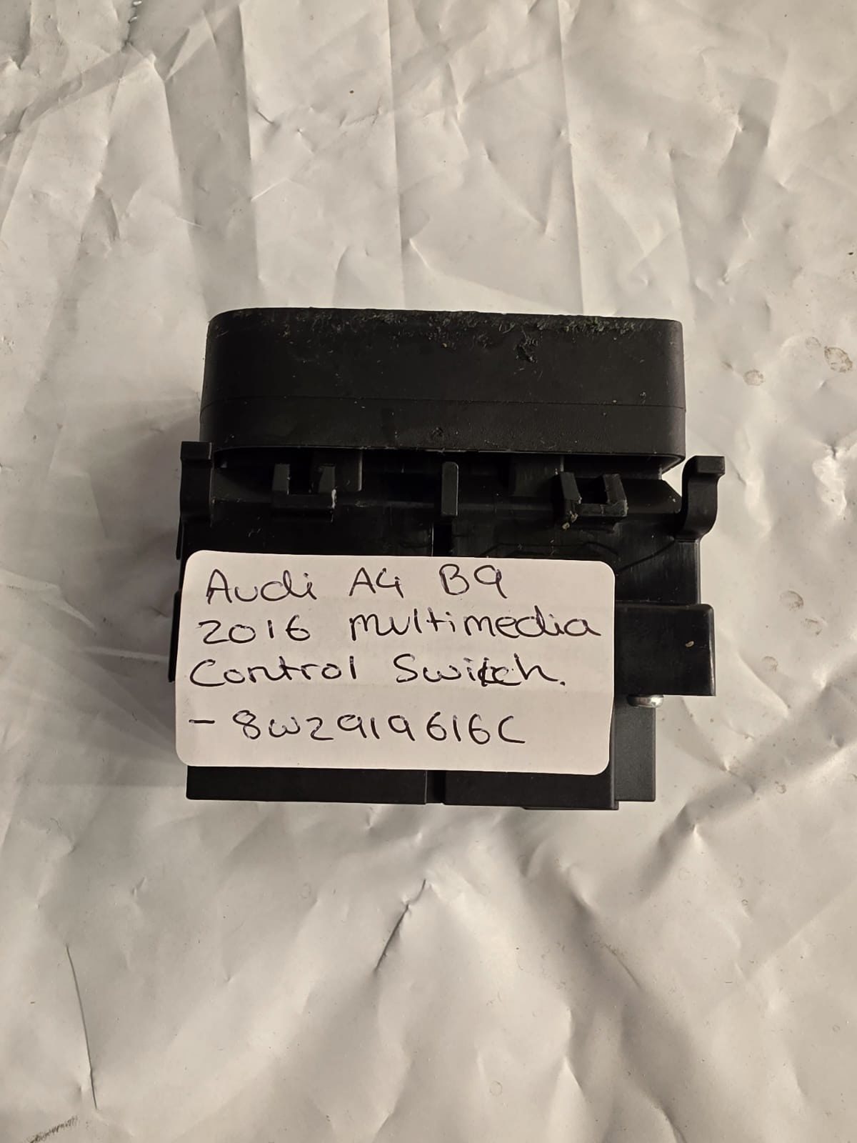 AUDI A4 2016 B9 MULTIMEDIA CONTROL SWITCH 8W2919616C - Image 2