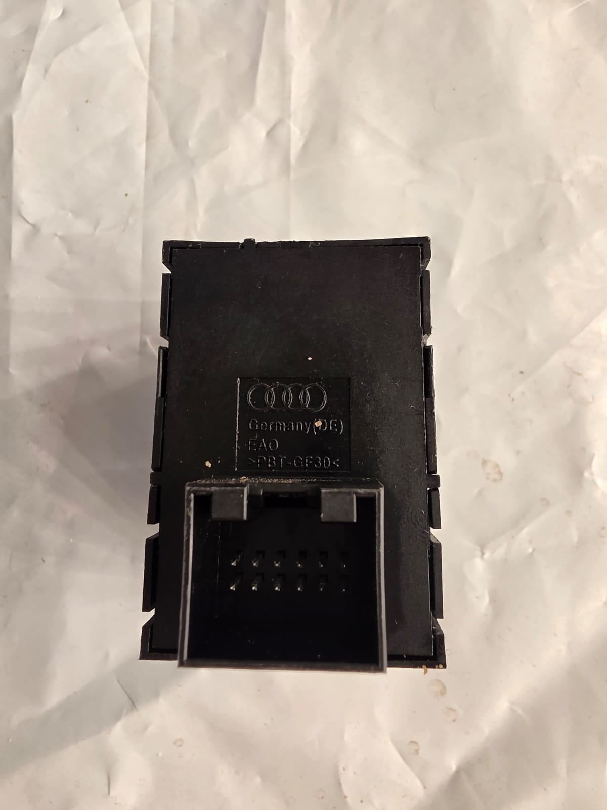 AUDI A4 2016 B9 HANDBRAKE PARKING SWITCH BUTTON 8W2927225A - Image 2