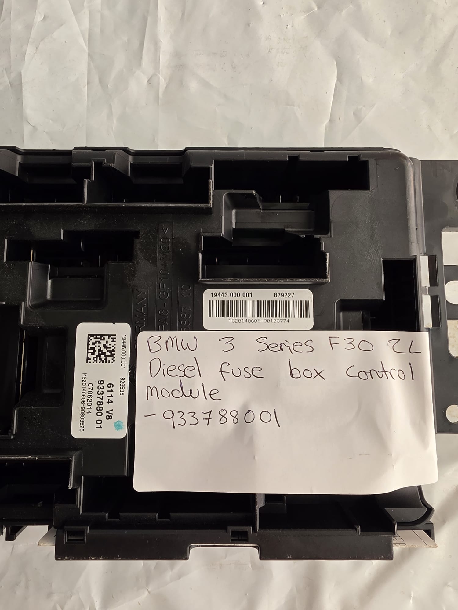 BMW 3 SERIES Fuse Box 933788001 - Image 2