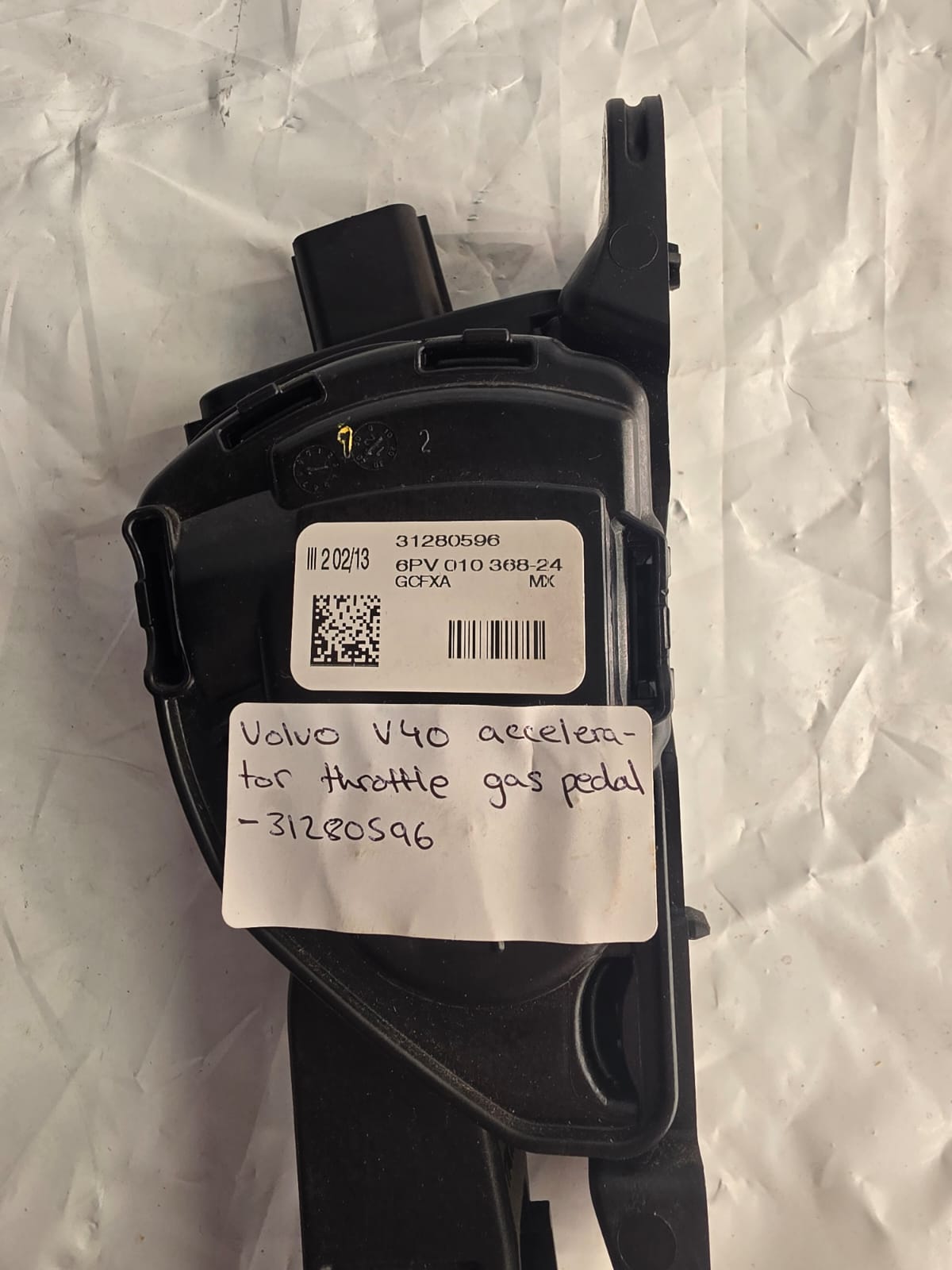VOLVO V40 2013 ACCELERATOR THROTTLE GAS PEDAL 31280596 - Image 2