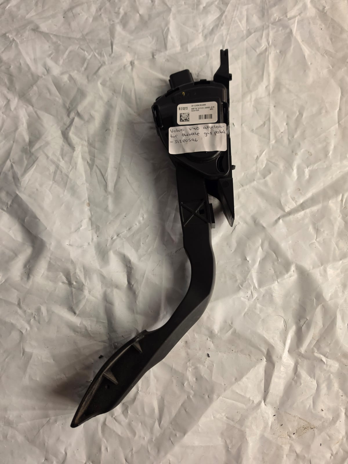 VOLVO V40 2013 ACCELERATOR THROTTLE GAS PEDAL 31280596 - Image 3