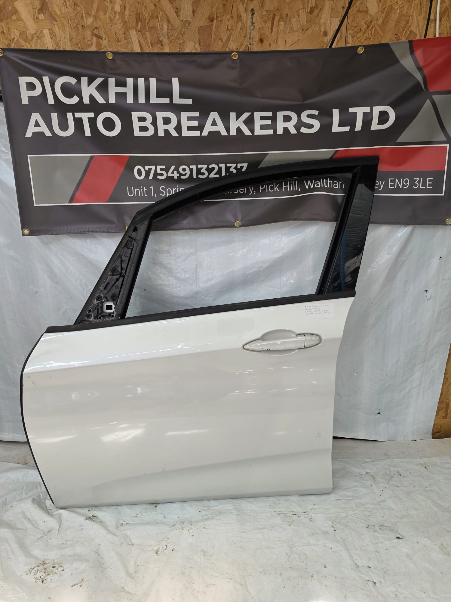 *BMW 2 SERIES GRAN TOURER F46 FRONT LEFT DOOR WHITE 2015-2021