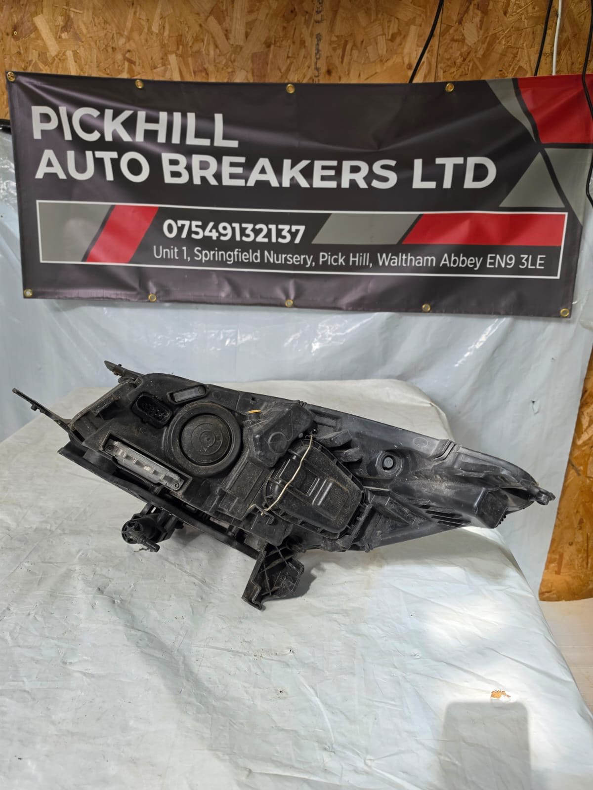 FORD KUGA MK2 2013-2016 XENON DRIVER SIDE HEADLIGHT 90021745 - Image 2