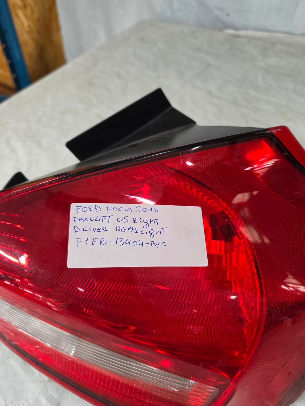 FORD FOCUS 2016 FACELIFT OS RIGHT DRIVER REAR LIGHT F1EB-13404-BIC - Image 4
