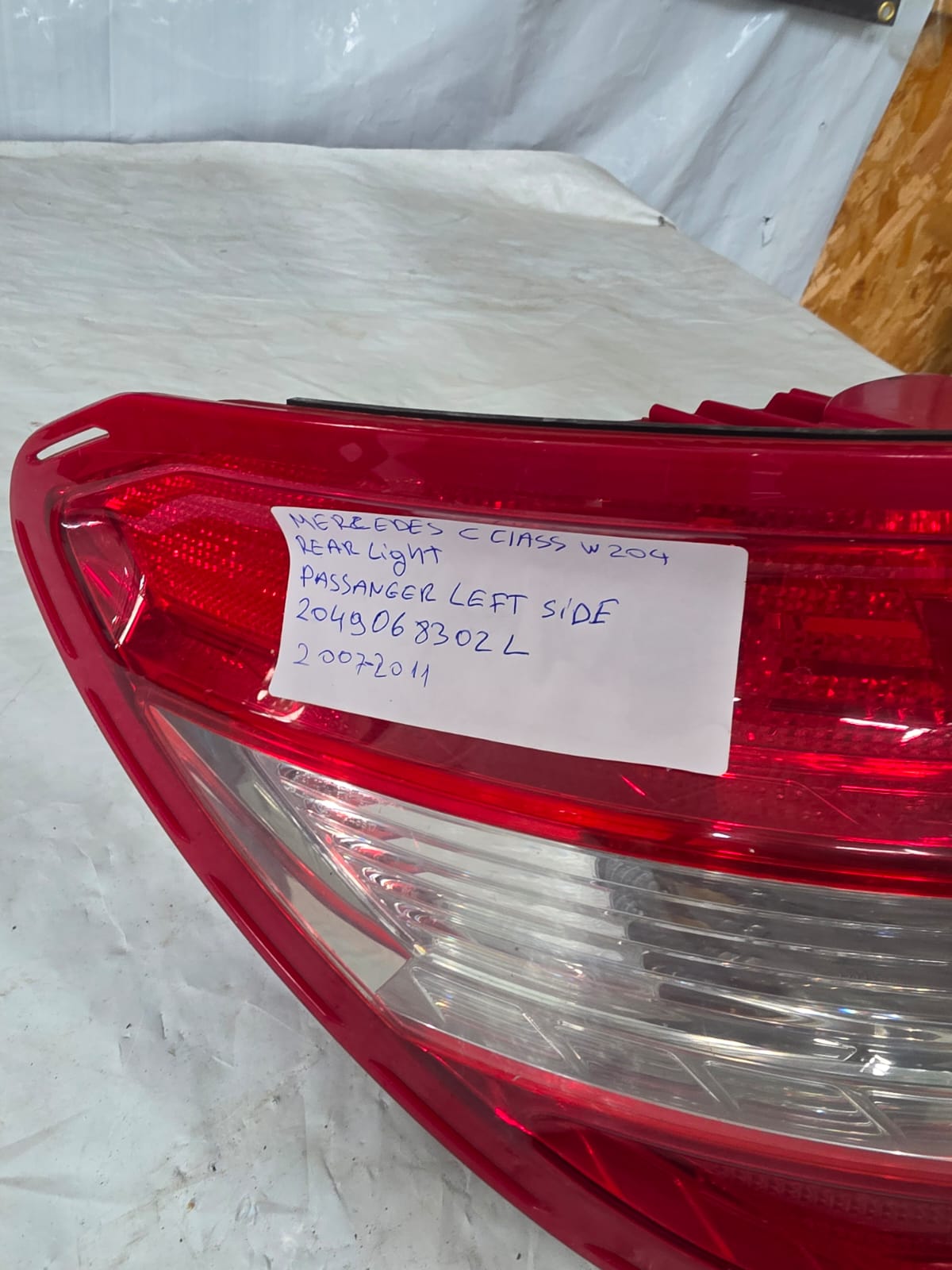 MERCEDES C CLASS W204 2007-2011 REAR LIGHT PASSENGER LEFT SIDE 2049068302L - Image 2
