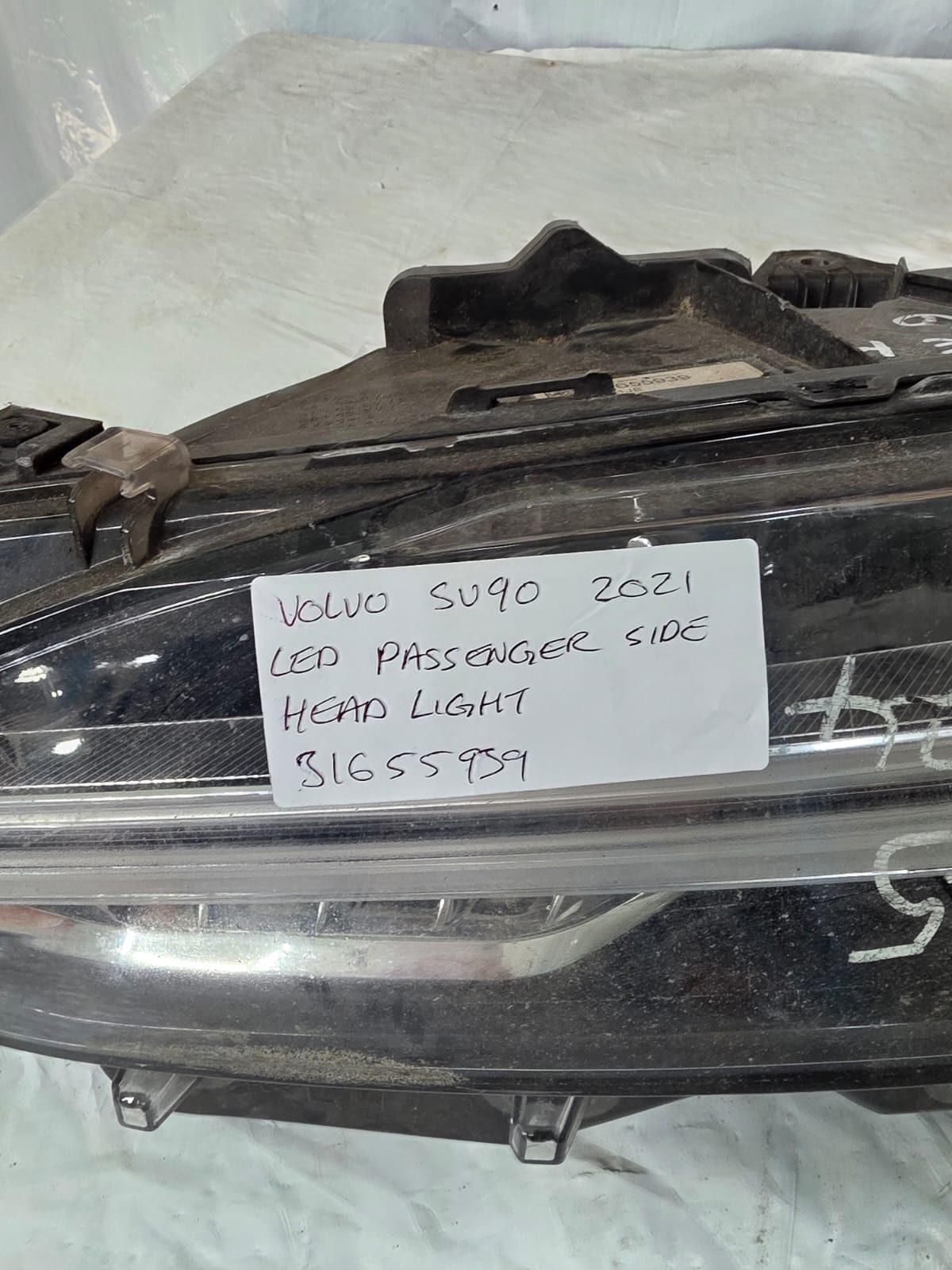 VOLVO SV90 2021 LED PASSENGER SIDE HEADLIGHT 31655939 - Image 4