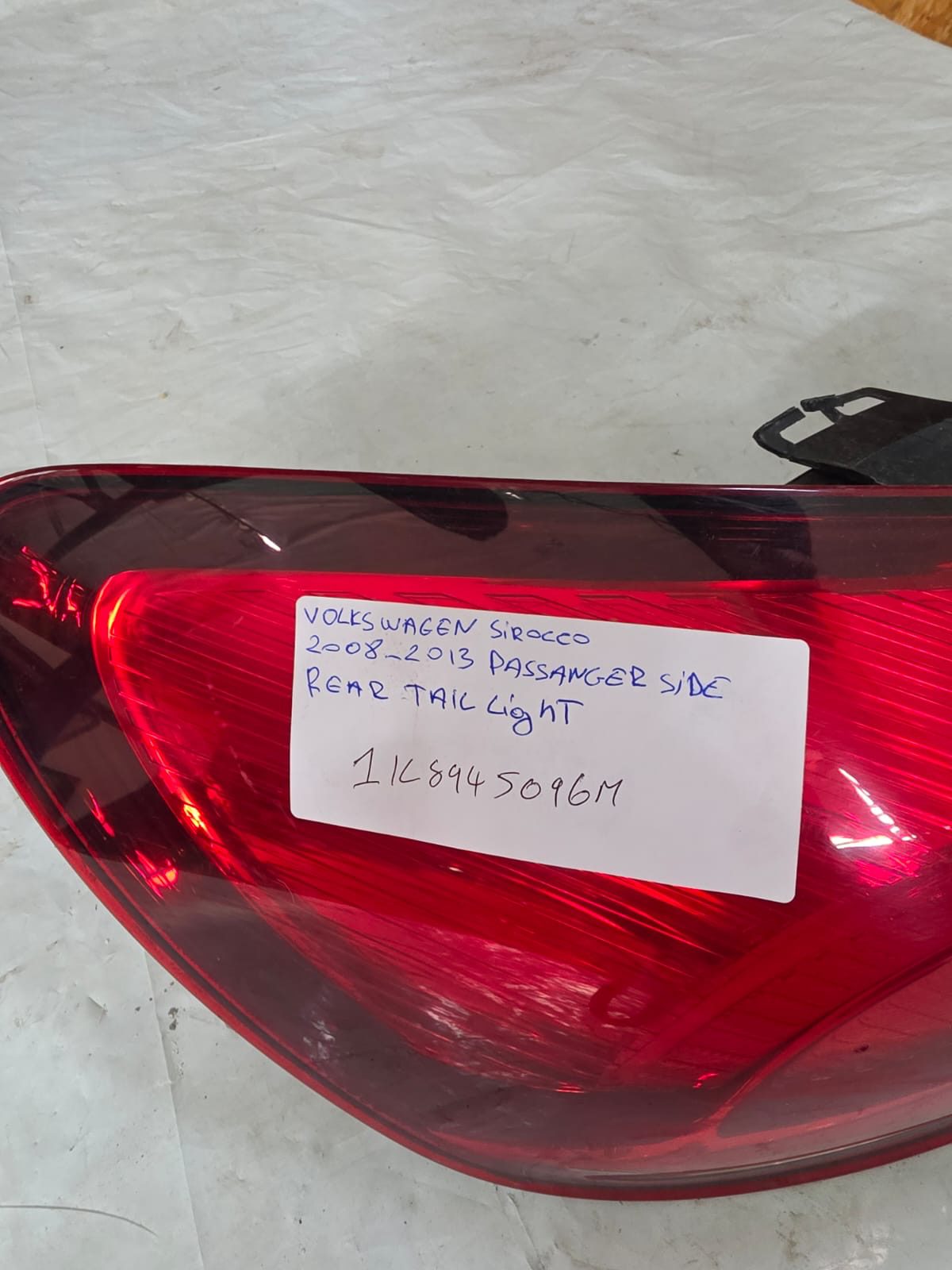 VOLKSWAGEN SCIROCCO 2008-2013 PASSENGER SIDE REAR TAIL LIGHT 1K8945096M - Image 3