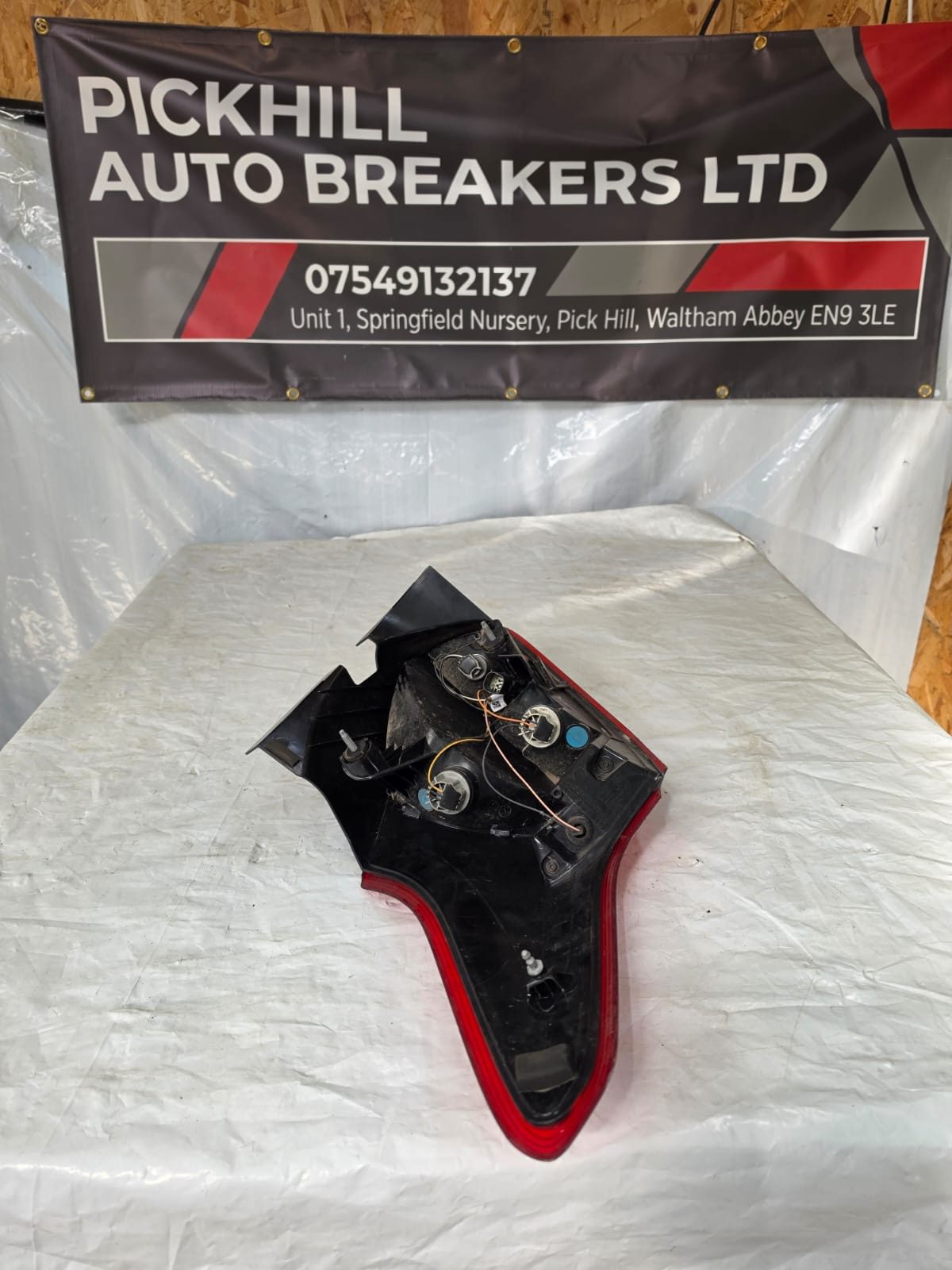 FORD FOCUS 2016 FACELIFT OS RIGHT DRIVER REAR LIGHT F1EB-13404-BIC - Image 3
