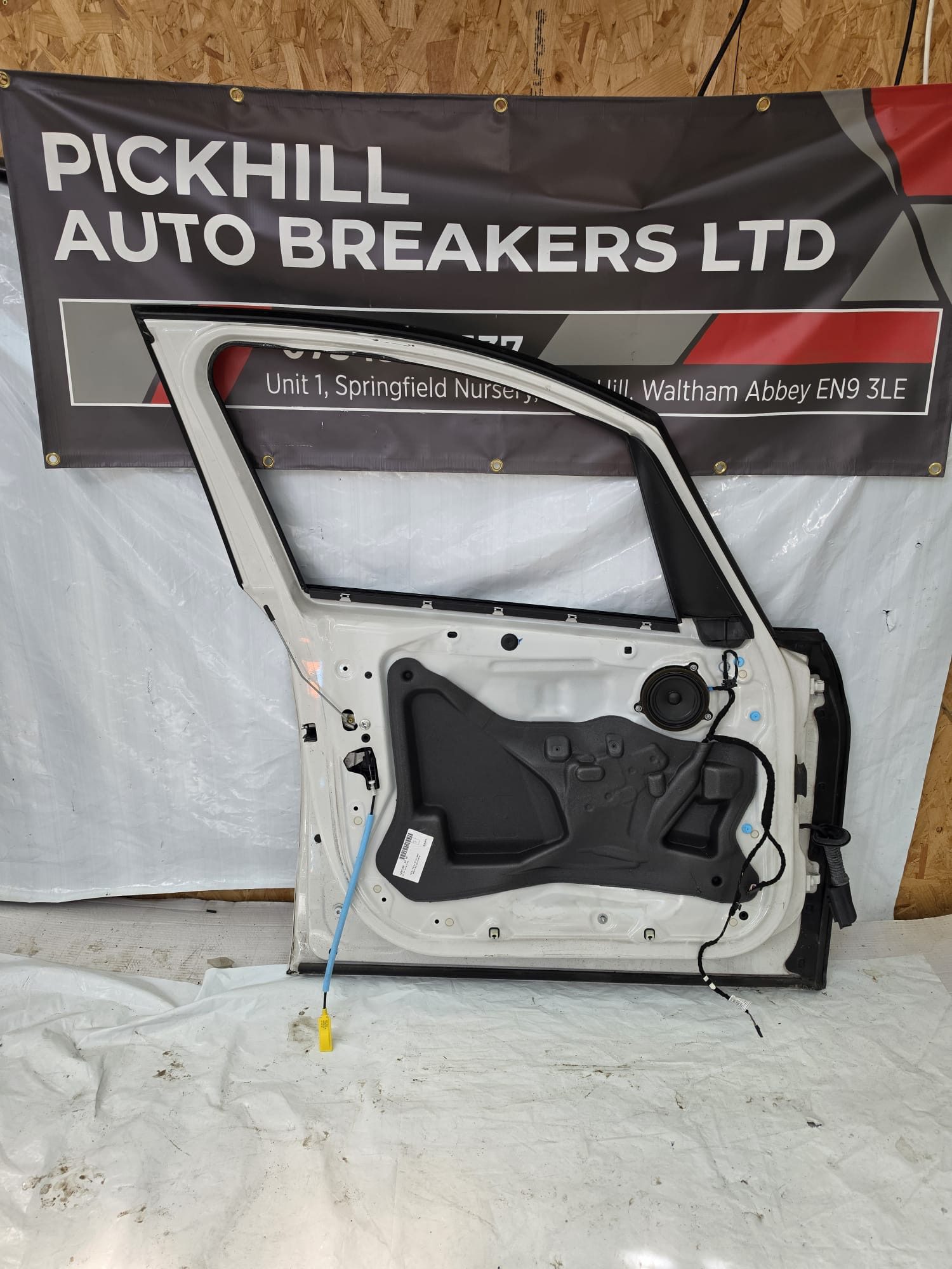 *BMW 2 SERIES GRAN TOURER F46 FRONT LEFT DOOR WHITE 2015-2021 - Image 2