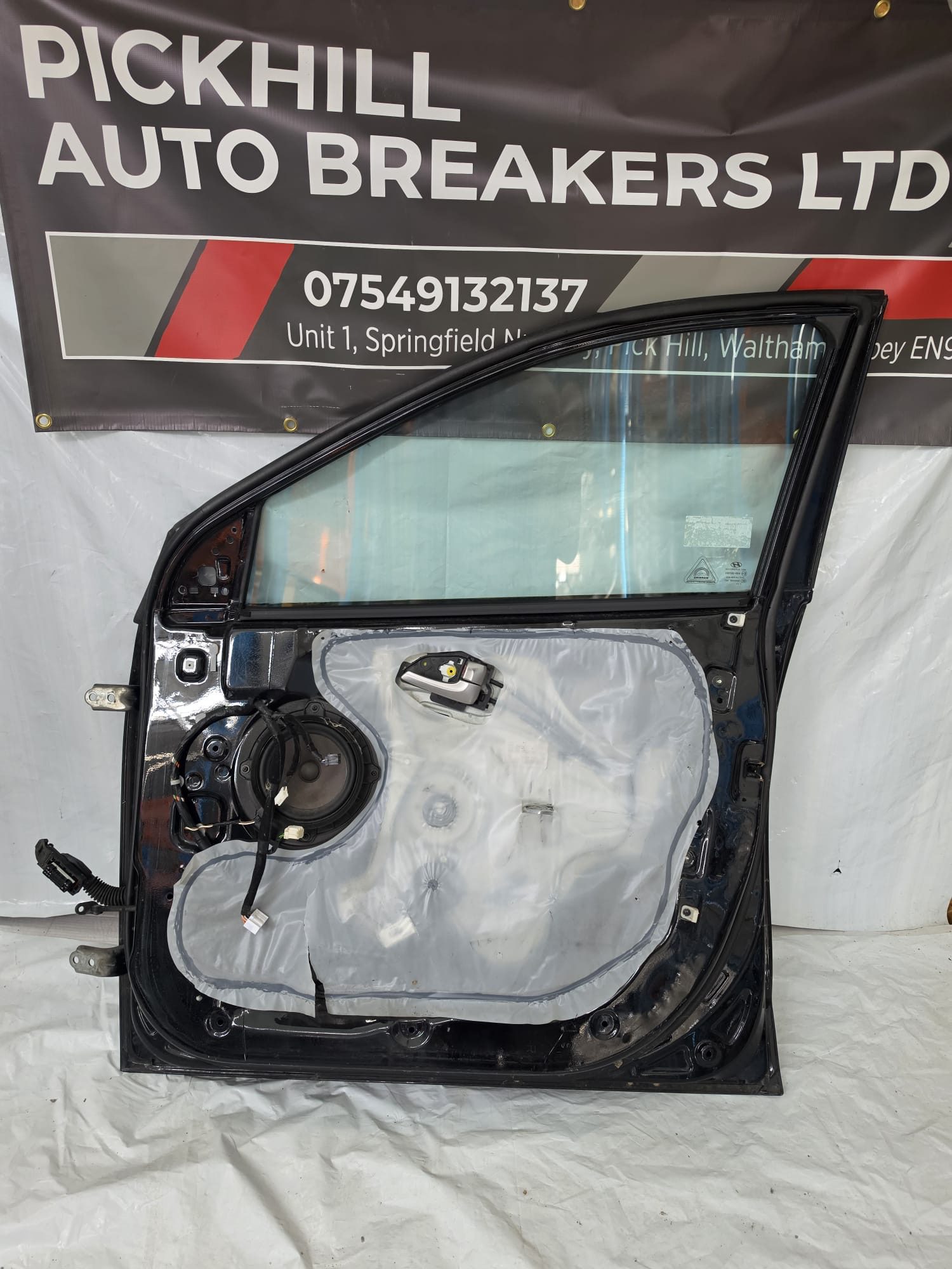 *HYUNDAI IX35 2010-2016 RIGHT FRONT DOOR 5DR BLACK SUV - Image 2