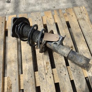 2015 MERCEDES A-CLASS FRONT SHOCK LH PASS SIDE 2.1 DIESEL OM651.930 A1173200738