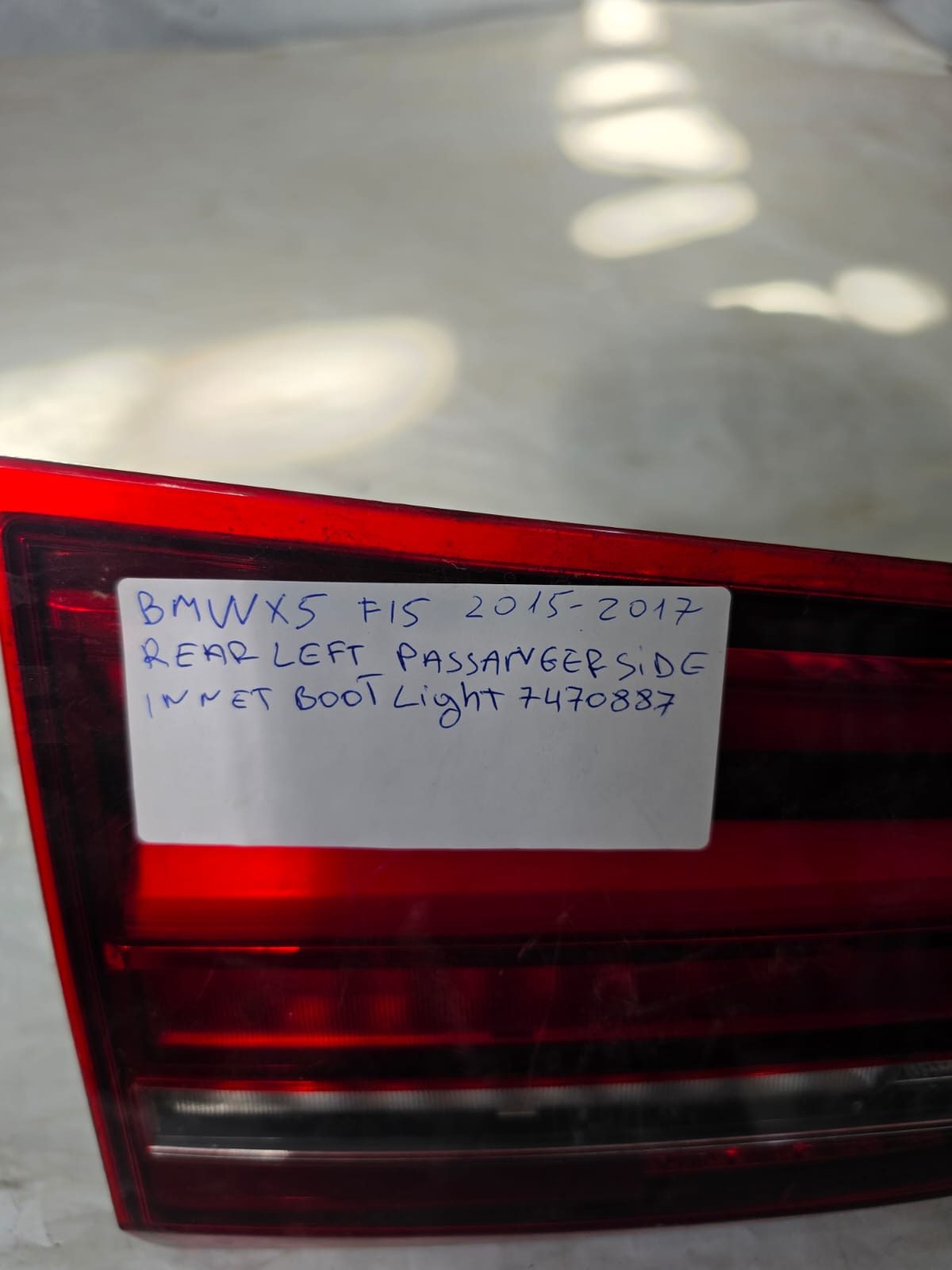 BMW X5 F15 2015-2017 REAR LEFT PASSENGER SIDE INNET BOOT LIGHT 7470887 - Image 3