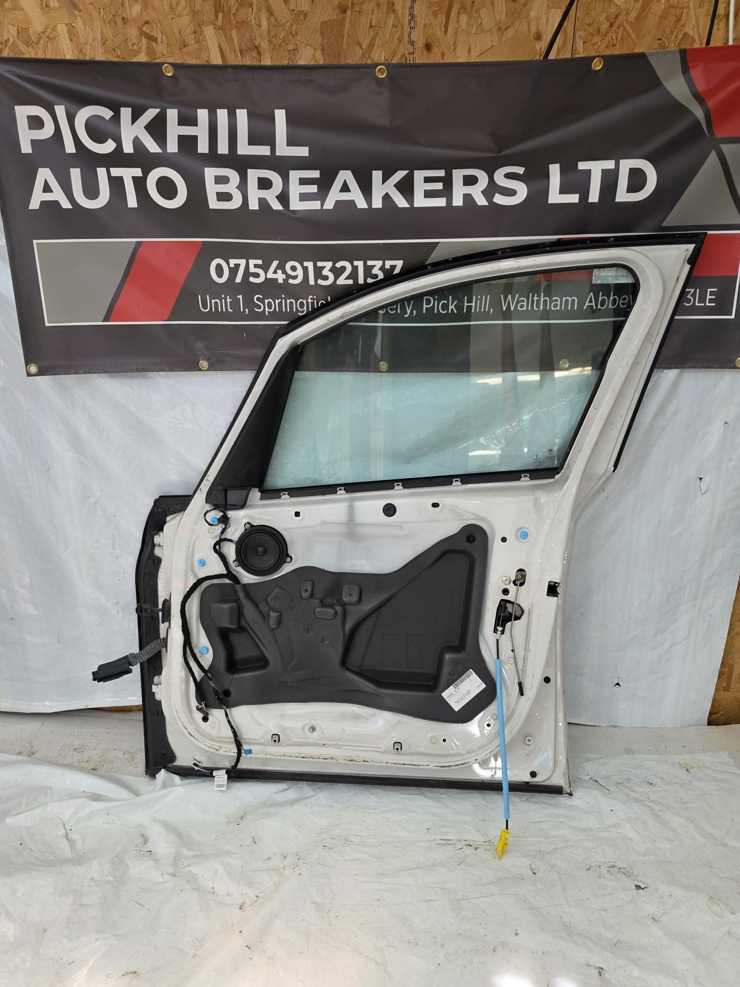 BMW 2 SERIES GRAN TOURER F46 FRONT DRIVER DOOR WHITE 2015-2021 - Image 2