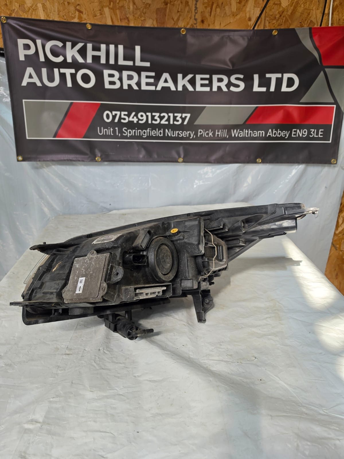 FORD KUGA MK2 2013-2016 XENON DRIVER SIDE HEADLIGHT 90021745 - Image 3