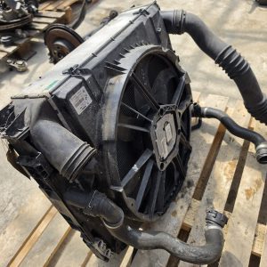 BMW 24 E89 2014 COOLING FAN AND RADIATOR PACK