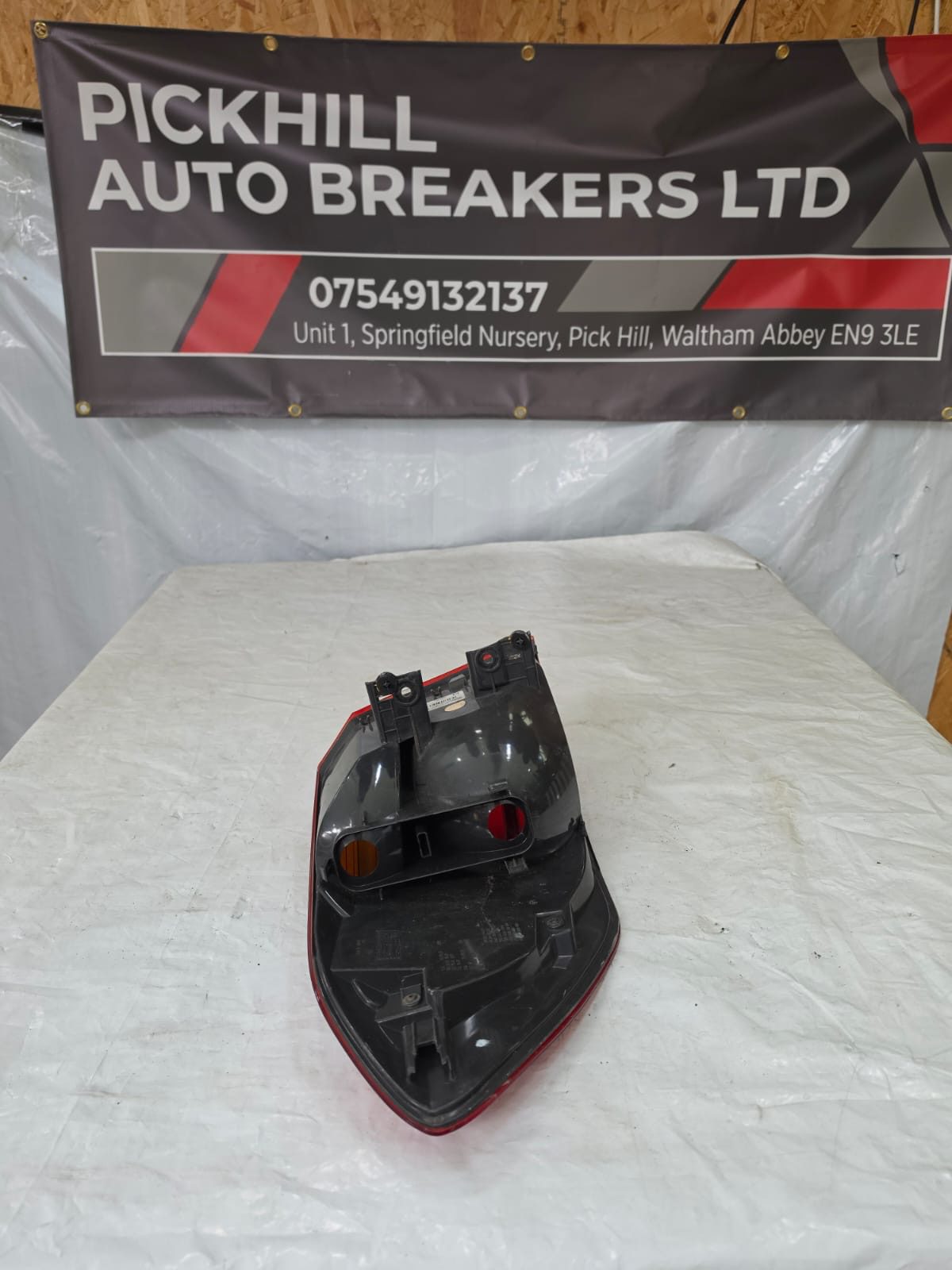 BMW 2 SERIES F45 REAR RIGHT TAIL LIGHT 7311030 - Image 4
