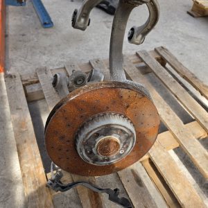 MERCEDES C CLASS W205 C350E DRIVER FRONT RIGHT WHEEL HUB AND ARM