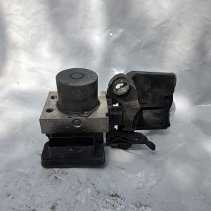 MERCEDES E CLASS 2010-2016 2.1 DIESEL AUTOMATIC ABS PUMP A2124310148
