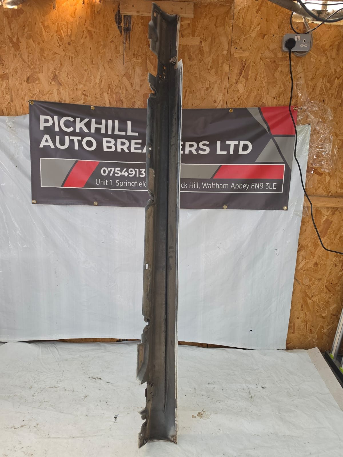 *MERCEDES C250 W205 2014-2019 DRIVER RIGHT SIDE SIDE SKIRT - Image 3