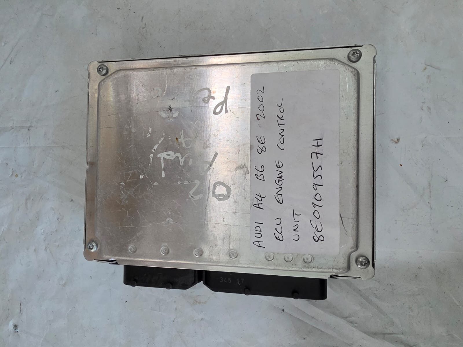 AUDI A4 B6 8E 2002 ECU ENGINE CONTROL UNIT 8E0909557H - Image 2
