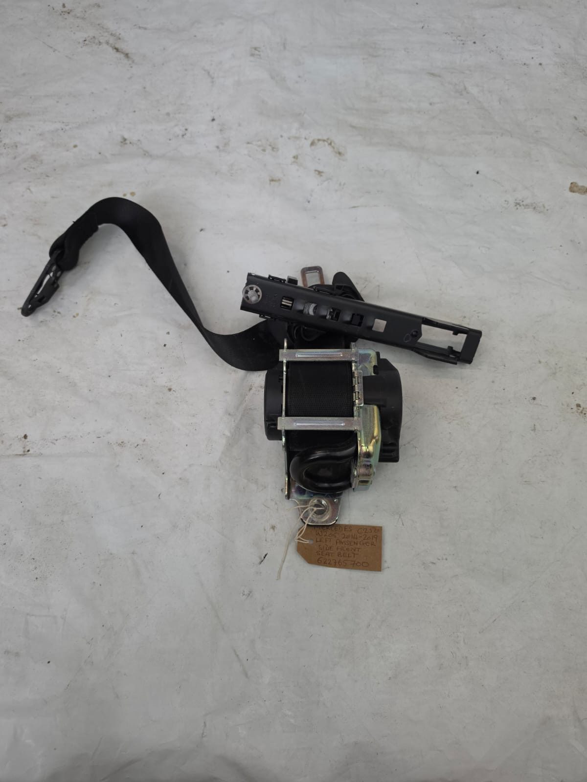 MERCEDES C CLASS W205 2014-2019 LEFT PASSENGER SIDE FRONT SEAT BELT 622765700