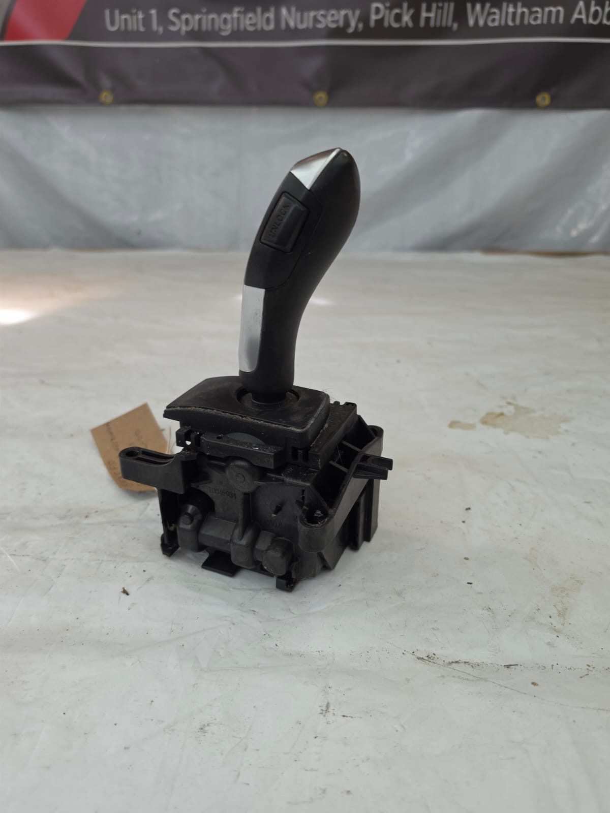 BMW 5 SERIES F10 09-17 GEAR SHIFTING MECHANISM 9296905-01 / 101100022-00 - Image 2